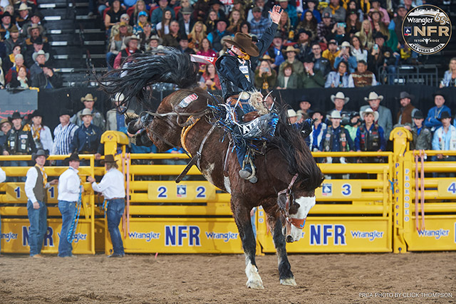 Zeke Thurston - Round 2 WNFR. Click Thompson photo